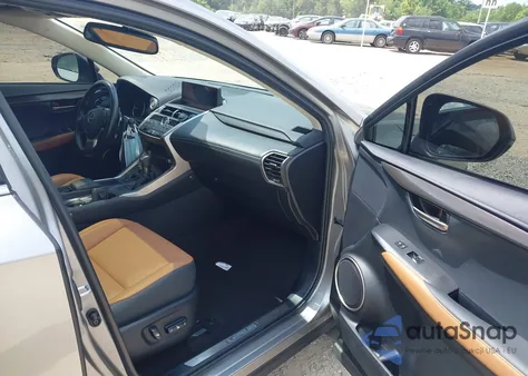 2021 Lexus Nx 300 z USA, uszkodzony, nr VIN JTJGARBZ7M2191158
